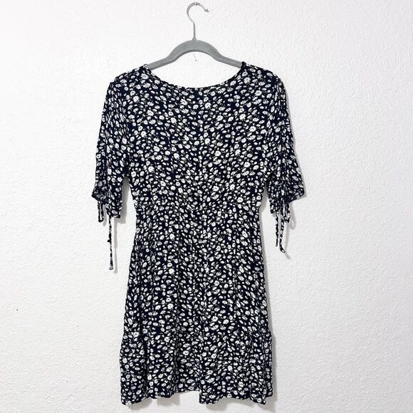 Daisy print sun dress size medium - Picture 2 of 16